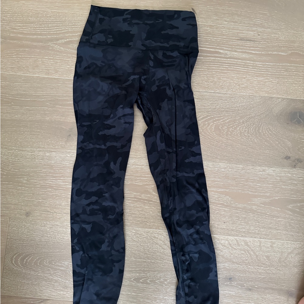 Camo lululemon leggings size 6